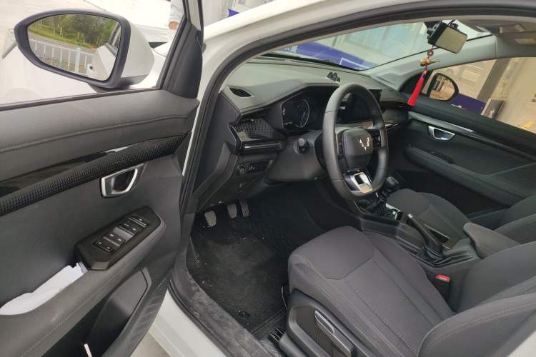 Used Wuling Asta 2021 1.5T Manual Xingyue Edition Driver Seat