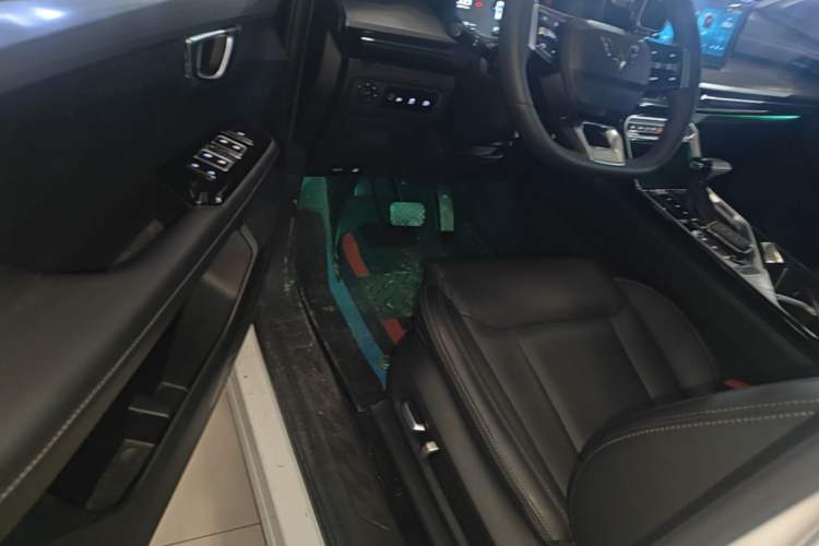 Used Wuling Asta 2021 1.5T CVT Star曜 Edition Driver Seat