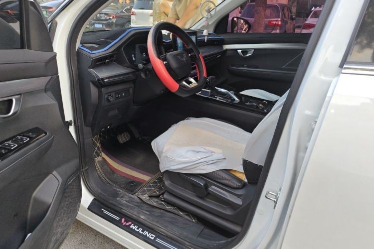 Used Wuling Asta 2021 1.5T CVT Starlight Edition Driver Seat