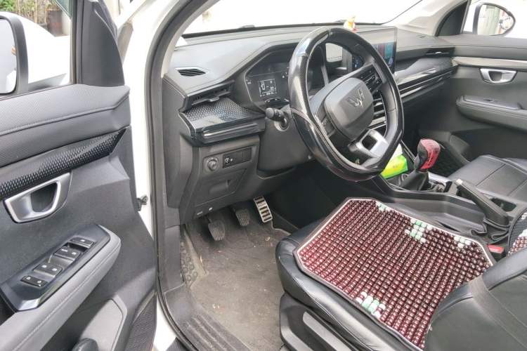 Used Wuling Asta 2021 1.5T Manual Xingyue Edition Driver Seat