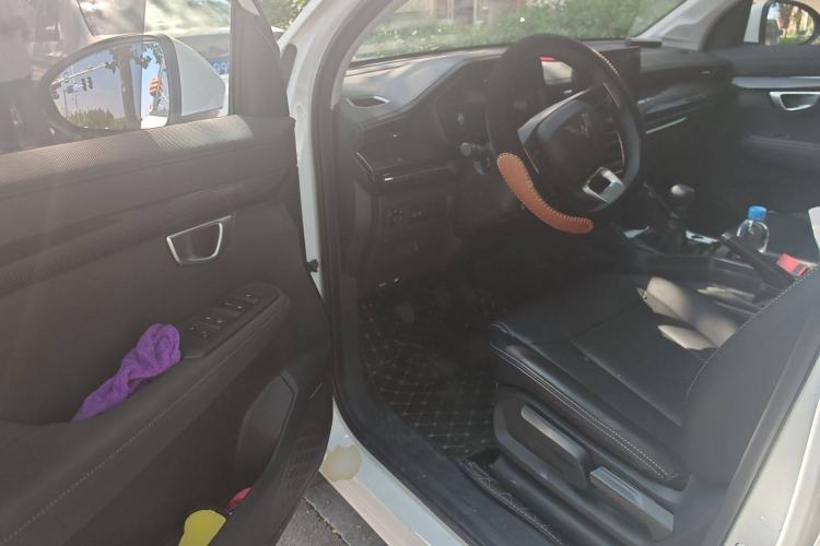 Used Wuling Asta 2021 1.5T Manual Xingyue Edition Driver Seat