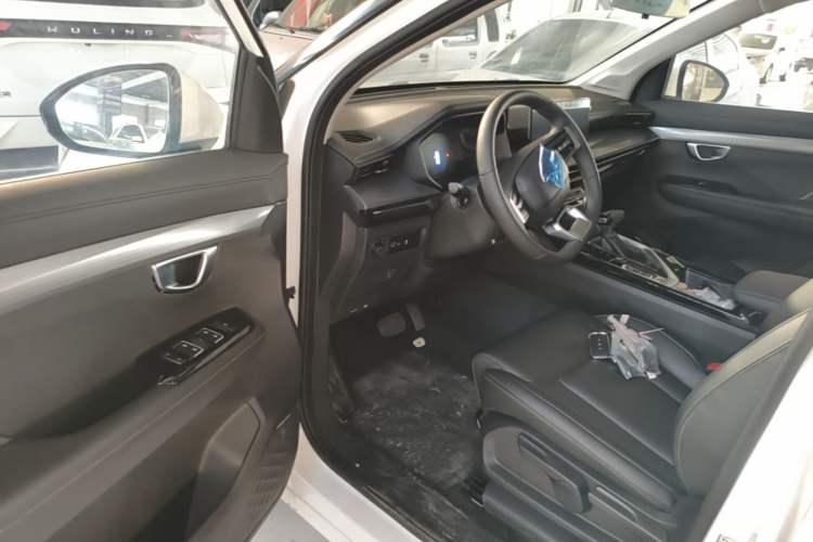 Used Wuling Asta 2021 1.5T CVT Starlight Edition Driver Seat