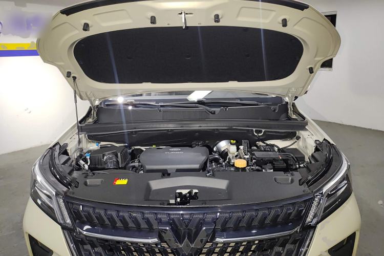 Used Wuling Asta 2021 1.5T CVT Star曜 Edition Engine Bay