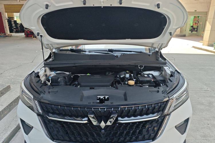 Used Wuling Asta 2021 1.5T CVT Star曜 Edition Engine Bay