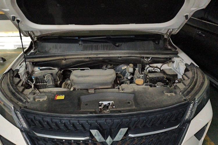 Used Wuling Asta 2021 1.5T CVT Star曜 Edition Engine Bay