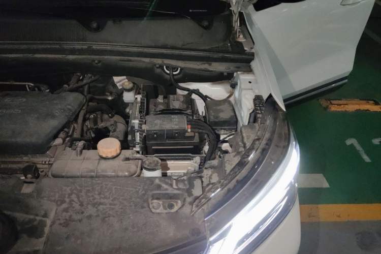 Used Wuling Asta 2021 1.5T CVT Starlight Edition Engine Bay Left