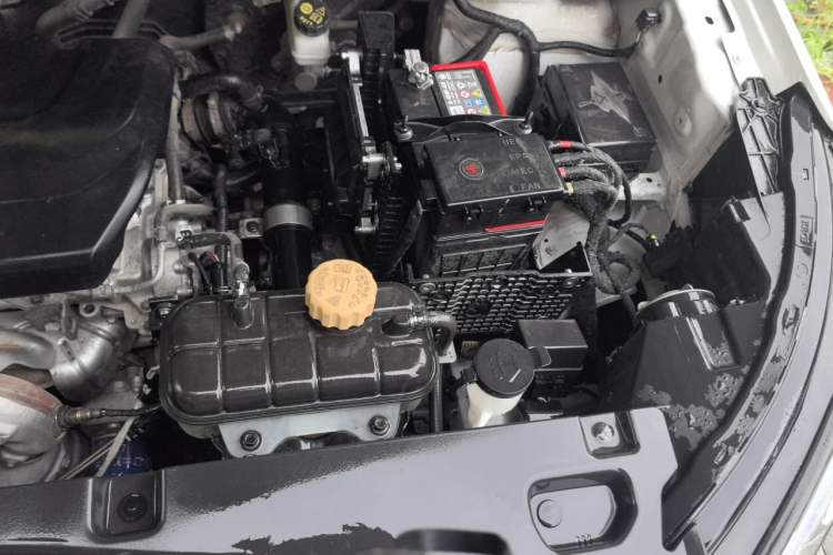 Used Wuling Asta 2021 1.5T Manual Xingyue Edition Engine Bay Left