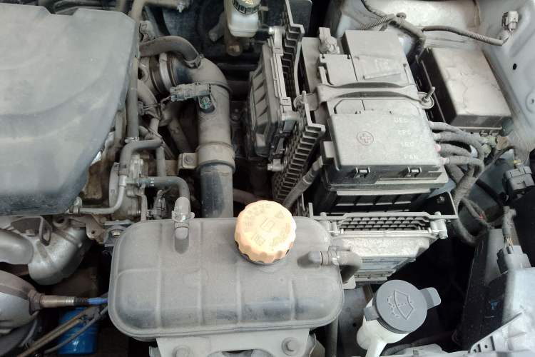 Used Wuling Asta 2021 1.5T CVT Star曜 Edition Engine Bay Left