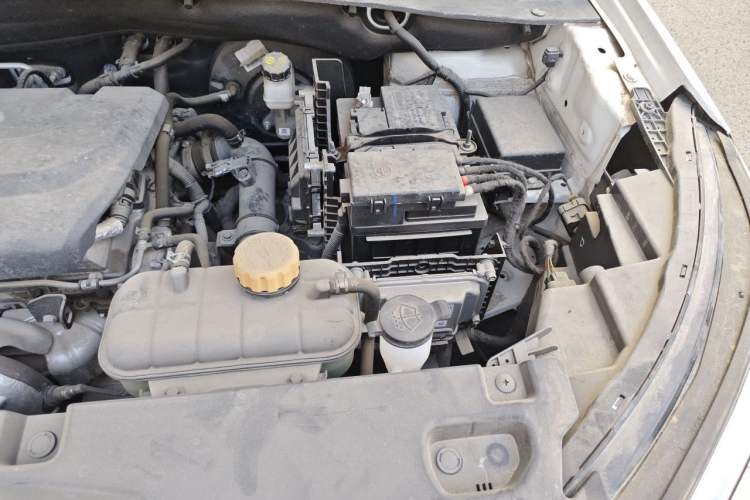 Used Wuling Asta 2021 1.5T CVT Starlight Edition Engine Bay Left