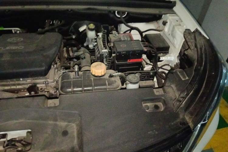 Used Wuling Asta 2021 1.5T Manual Xingyue Edition Engine Bay Left