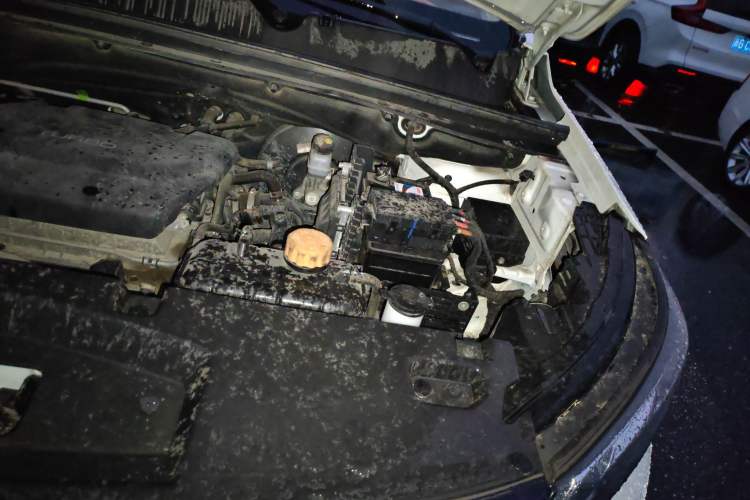 Used Wuling Asta 2021 1.5T Manual Starlight Edition Engine Bay Left