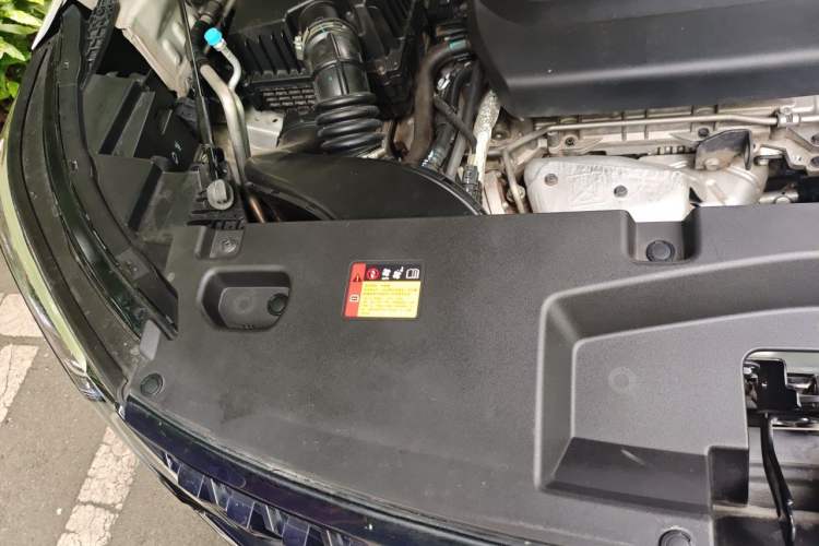 Used Wuling Asta 2021 1.5T CVT Starlight Edition Engine Bay Right