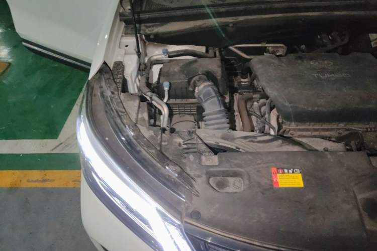 Used Wuling Asta 2021 1.5T CVT Starlight Edition Engine Bay Right