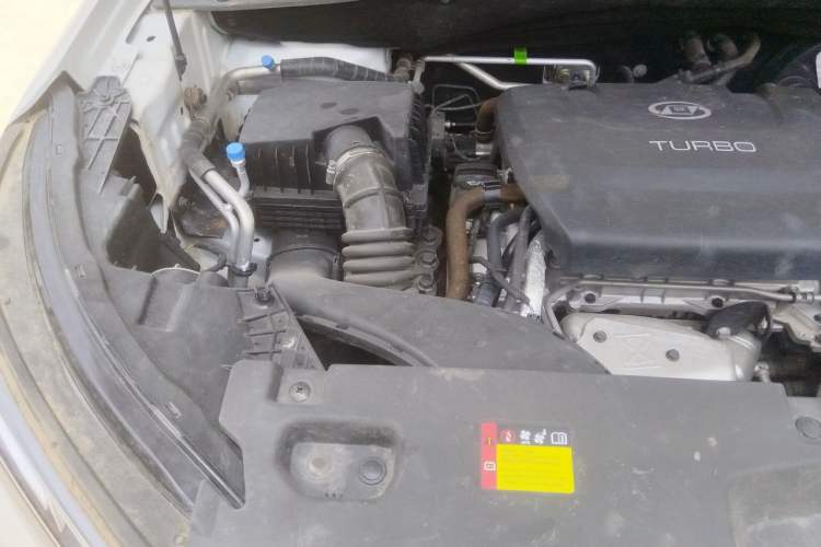 Used Wuling Asta 2021 1.5T Manual Starlight Edition Engine Bay Right