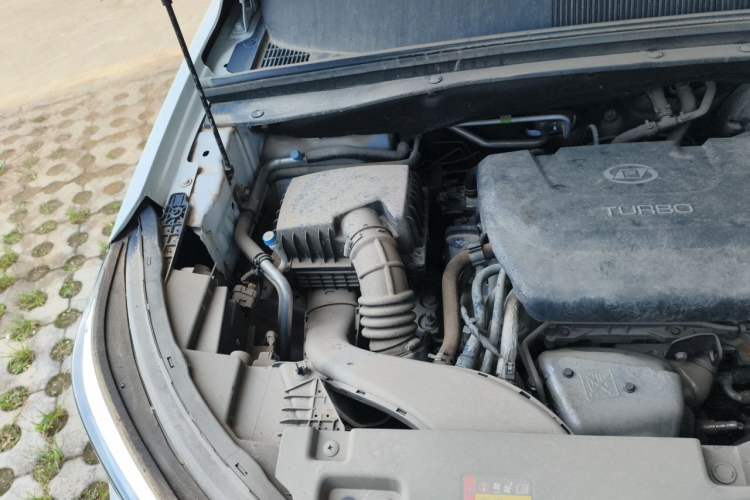 Used Wuling Asta 2021 1.5T CVT Starlight Edition Engine Bay Right