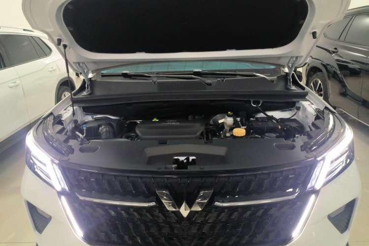 Used Wuling Asta 2021 1.5T CVT Starlight Edition Engine Bay