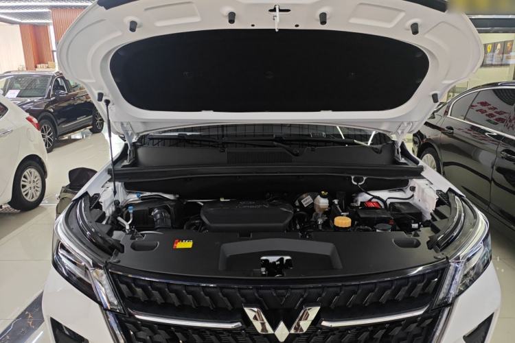 Used Wuling Asta 2021 1.5T CVT Star曜 Edition Engine Bay