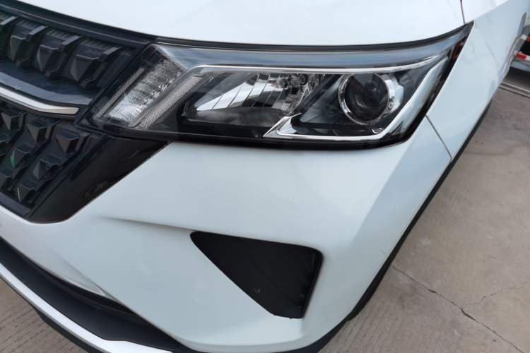 Used Wuling Asta 2021 1.5T Manual Xingyue Edition Exterior 1