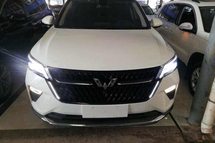 Used Wuling Asta 2021 1.5T CVT Starlight Edition Exterior 1
