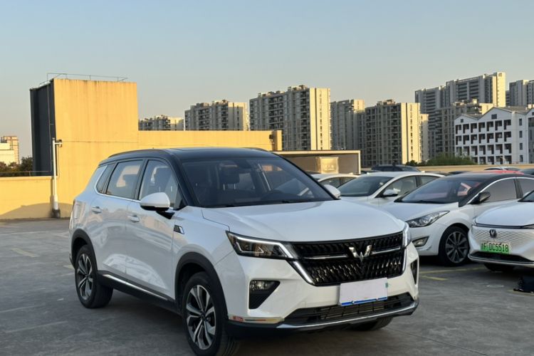 Used Wuling Asta 2021 1.5T CVT Starlight Edition Exterior 2