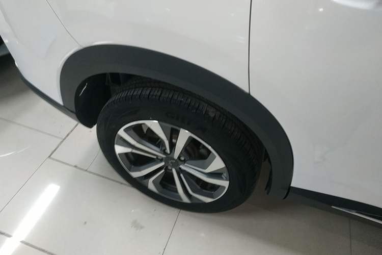 Used Wuling Asta 2021 1.5T CVT Starlight Edition Exterior 3
