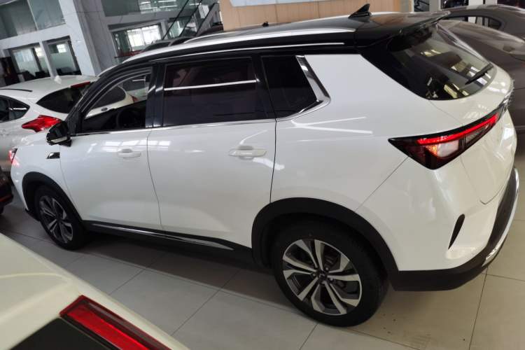 Used Wuling Asta 2021 1.5T CVT Star曜 Edition Exterior 3