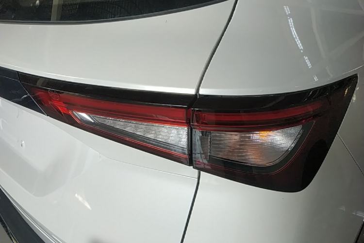Used Wuling Asta 2021 1.5T CVT Starlight Edition Exterior 3