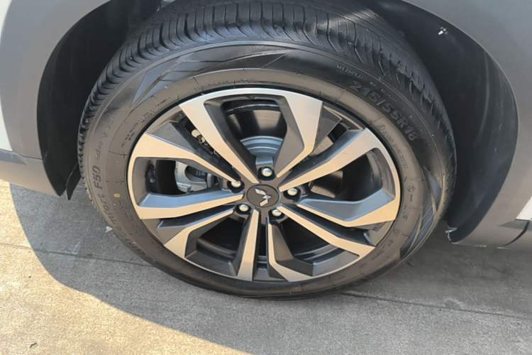 Used Wuling Asta 2021 1.5T CVT Starlight Edition Exterior 4