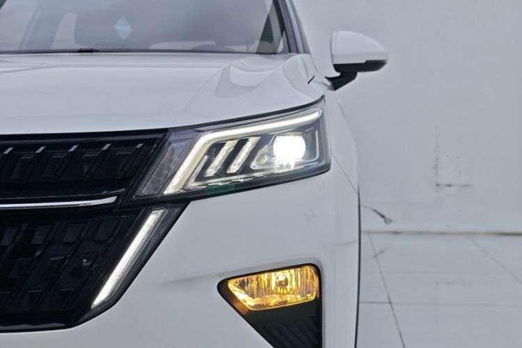 Used Wuling Asta 2021 1.5T CVT Starlight Edition Exterior 4