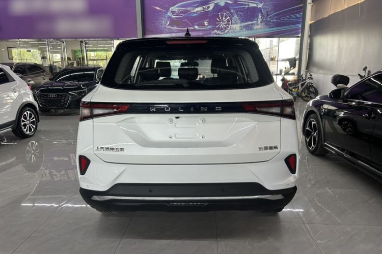 Used Wuling Asta 2021 1.5T CVT Starlight Edition Exterior 4