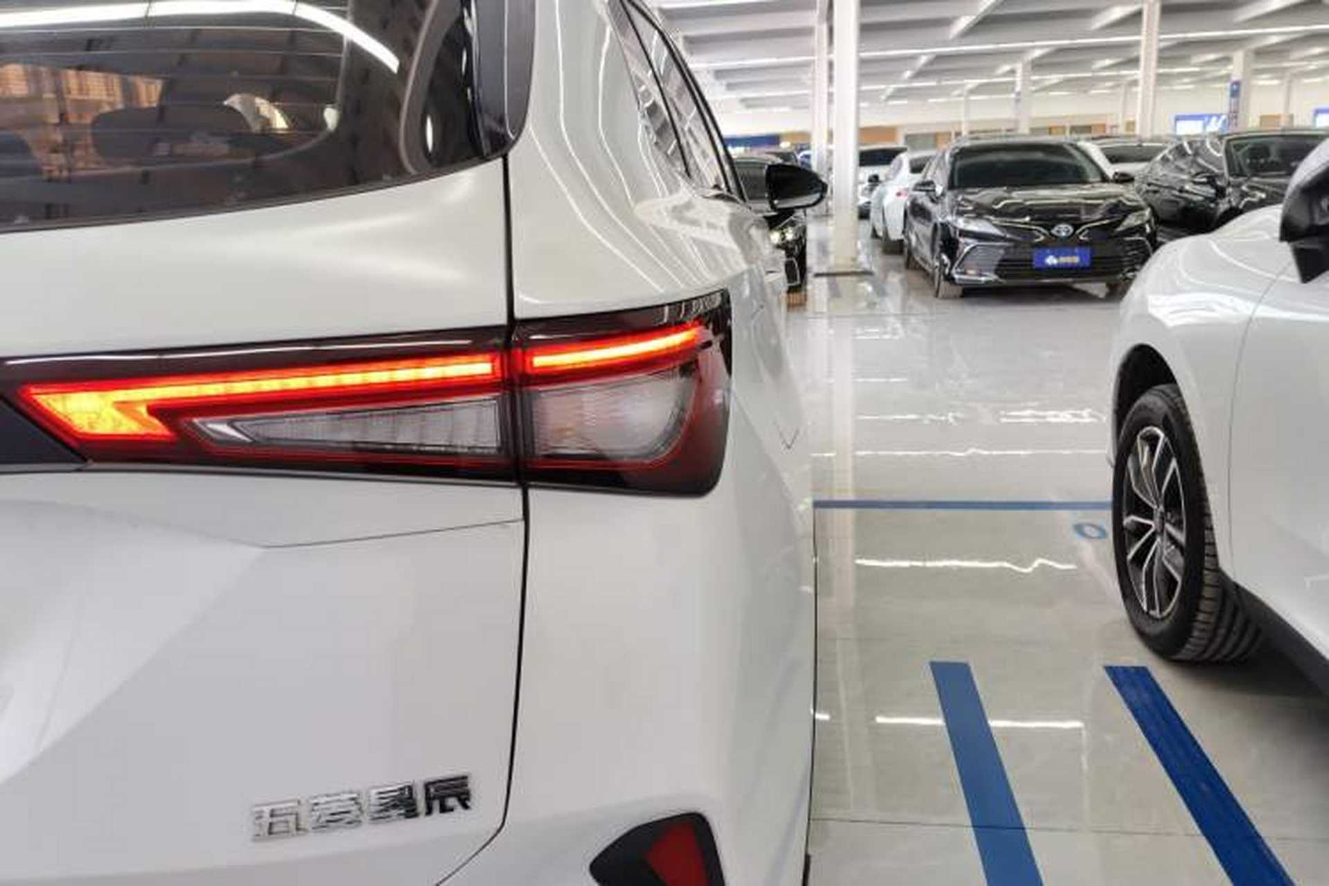 Used Wuling Asta 2021 1.5T CVT Starlight Edition Exterior 6