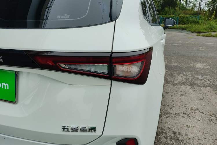 Used Wuling Asta 2021 1.5T Manual Xingyue Edition Exterior 6