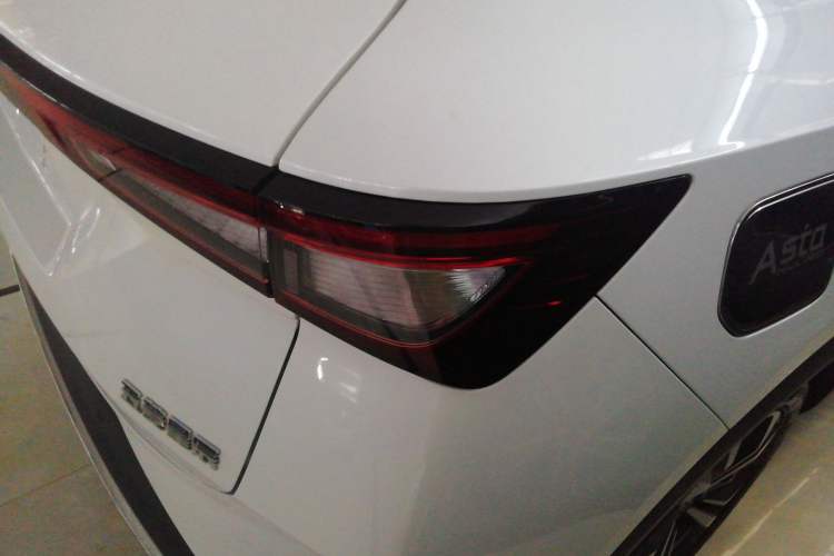 Used Wuling Asta 2021 1.5T CVT Starlight Edition Exterior 6