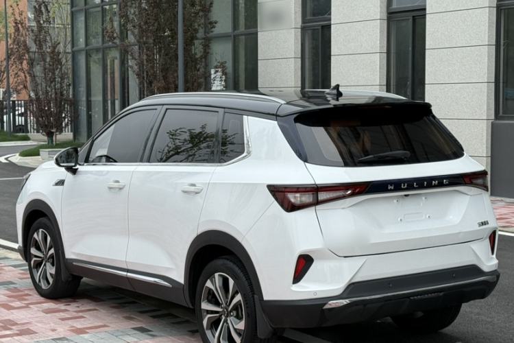Used Wuling Asta 2021 1.5T CVT Starlight Edition Exterior 7