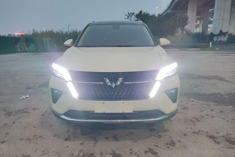 Used Wuling Asta 2021 1.5T CVT Star曜 Edition Front