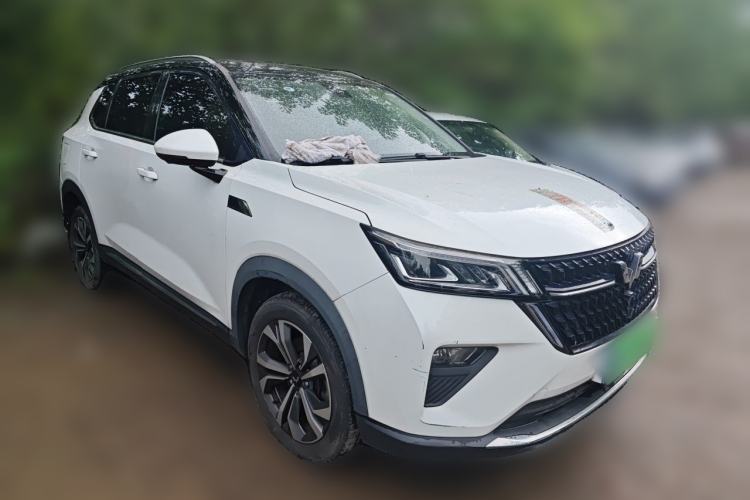 Used Wuling Asta 2021 1.5T CVT Star曜 Edition Front Right 45 Deg