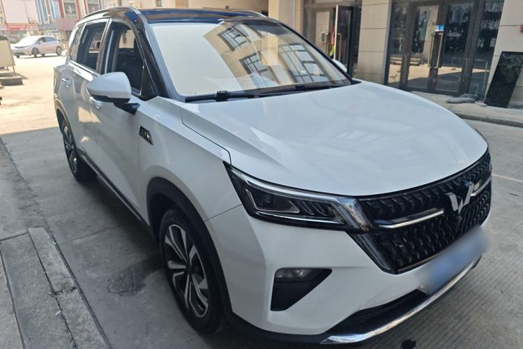 Used Wuling Asta 2021 1.5T CVT Star曜 Edition Front Right 45 Deg