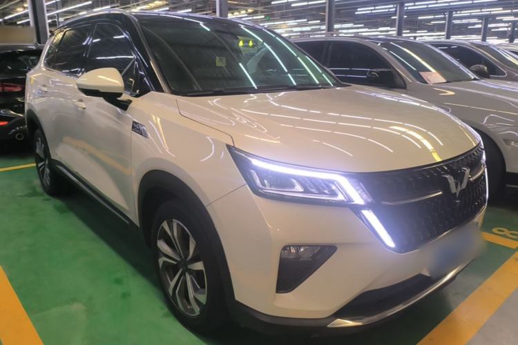 Used Wuling Asta 2021 1.5T CVT Star曜 Edition Front Right 45 Deg