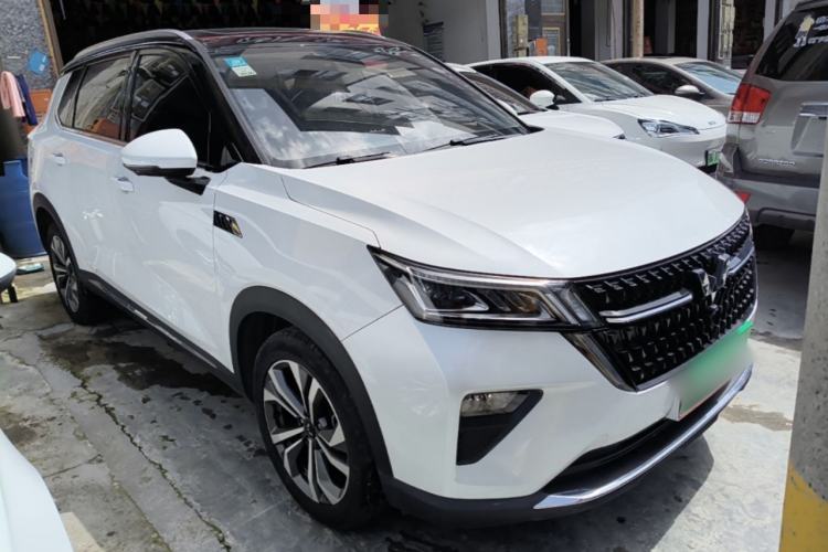 Used Wuling Asta 2021 1.5T CVT Star曜 Edition Front Right 45 Deg