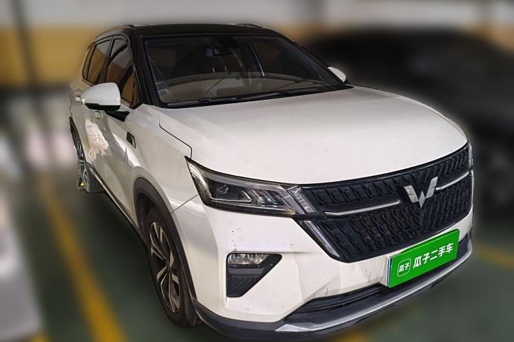 Used Wuling Asta 2021 1.5T CVT Star曜 Edition Front Right 45 Deg