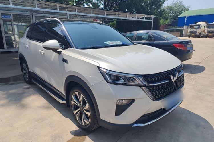 Used Wuling Asta 2021 1.5T CVT Star曜 Edition Front Right 45 Deg