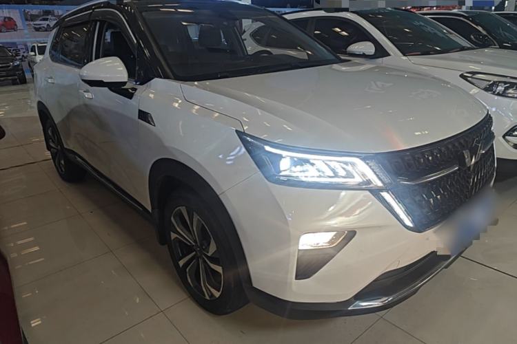 Used Wuling Asta 2021 1.5T CVT Star曜 Edition Front Right 45 Deg
