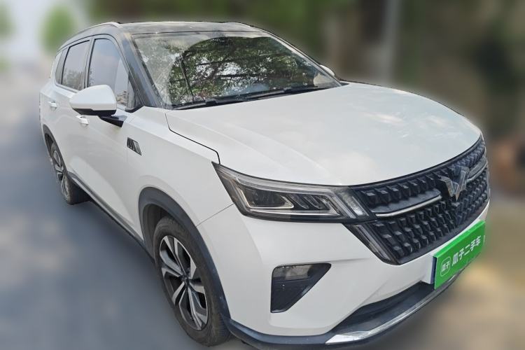 Used Wuling Asta 2021 1.5T CVT Star曜 Edition Front Right 45 Deg