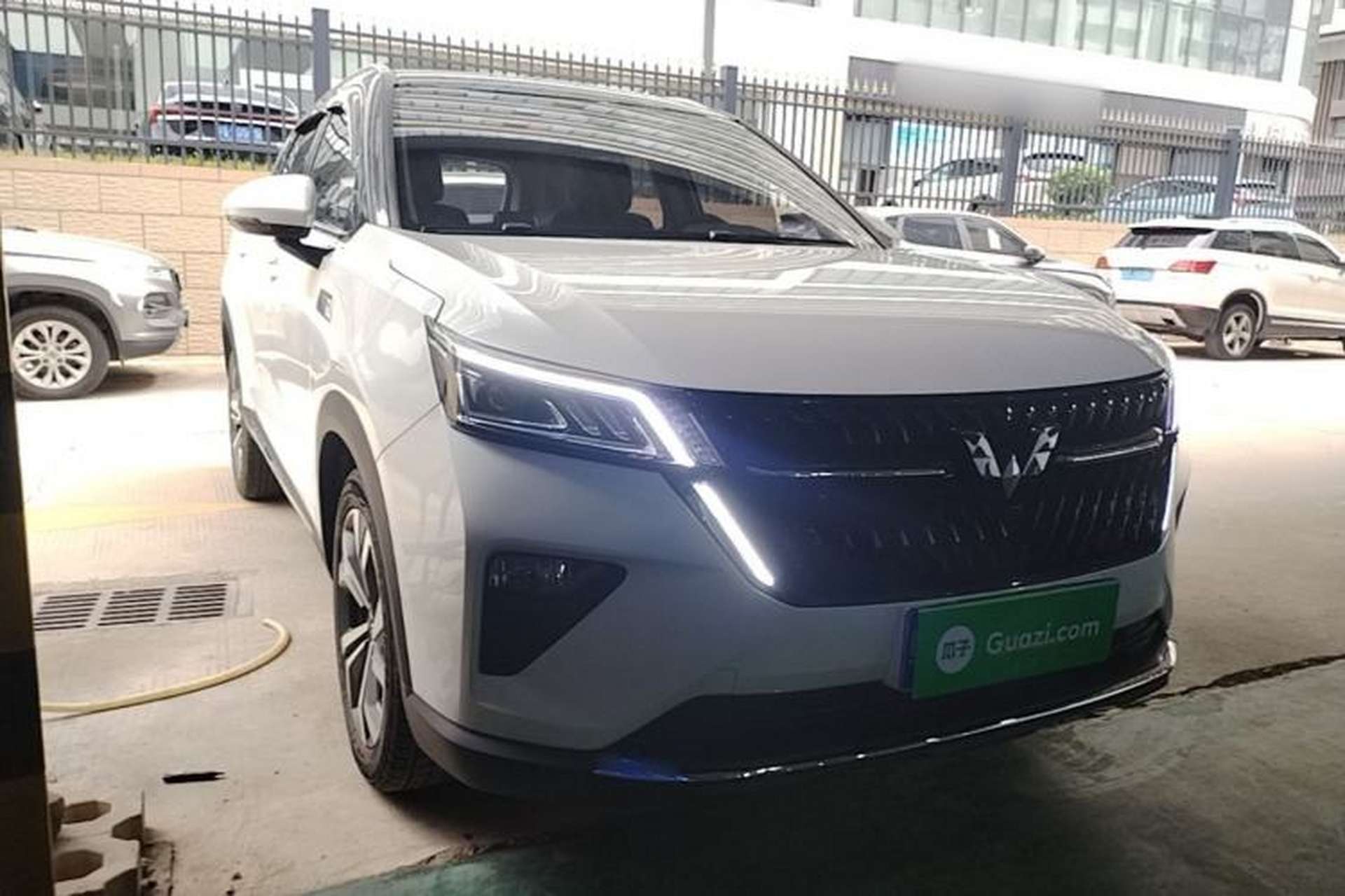 Used Wuling Asta 2021 1.5T CVT Starlight Edition Front Right 45 Deg