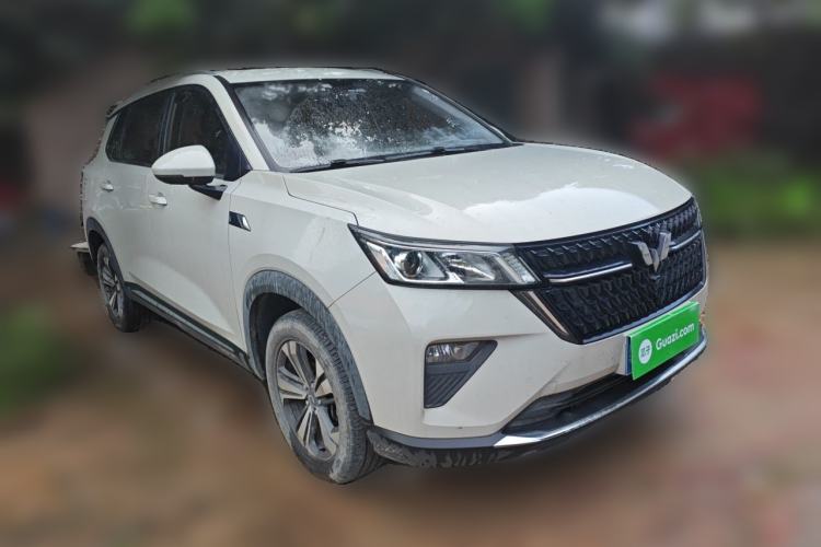 Used Wuling Asta 2021 1.5T Manual Starlight Edition Front Right 45 Deg