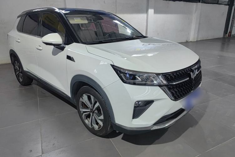 Used Wuling Asta 2021 1.5T CVT Star曜 Edition Front Right 45 Deg