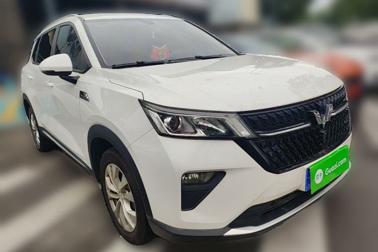 Used Wuling Asta 2021 1.5T Manual Xingyue Edition Front Right 45 Deg