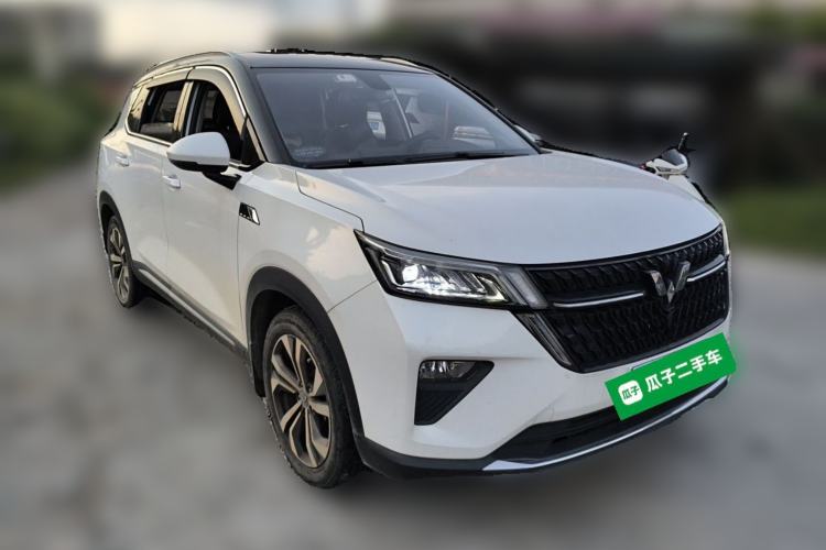 Used Wuling Asta 2021 1.5T CVT Starlight Edition Front Right 45 Deg