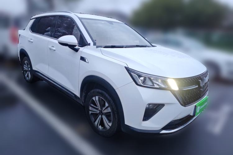 Used Wuling Asta 2021 1.5T Manual Starlight Edition Front Right 45 Deg