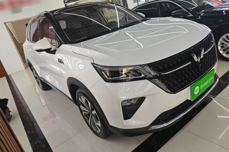 Used Wuling Asta 2021 1.5T CVT Star曜 Edition Front Right 45 Deg